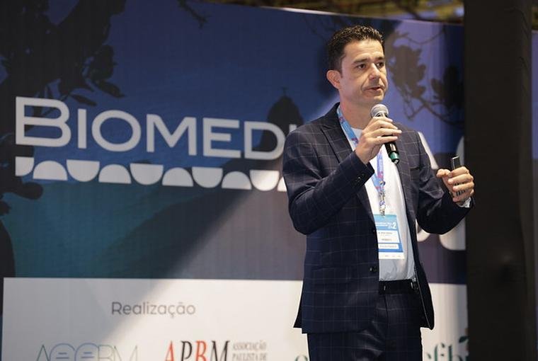 Bruno Herrera em palestra sobre perfusão