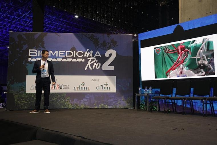 Bruno Herrera em palestra sobre perfusão
